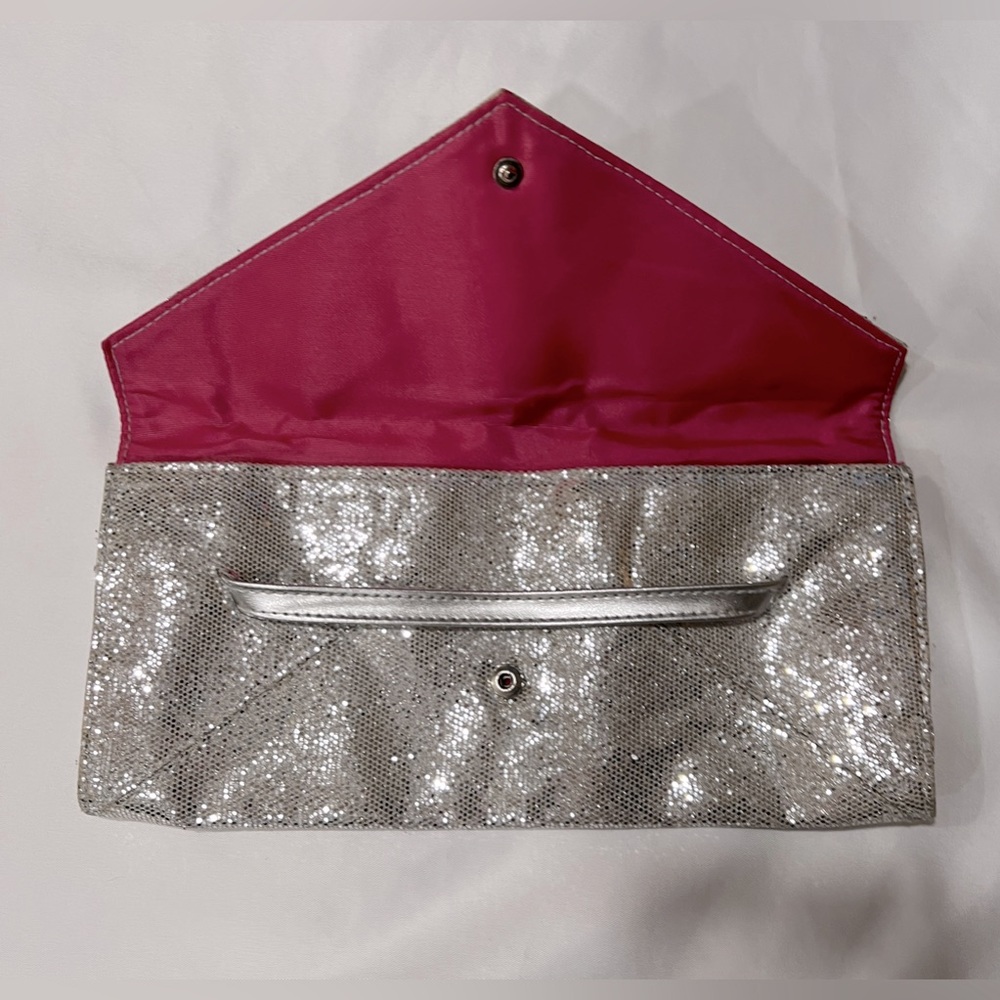 Sparkle clutch